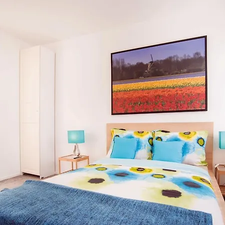 Leidse Accommodations Apartment